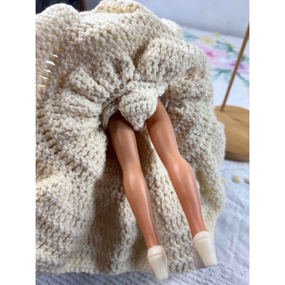 Vintage‎ Native American Style Doll Crochet Dress Collectible Souvenir Display - Picture 6 of 9